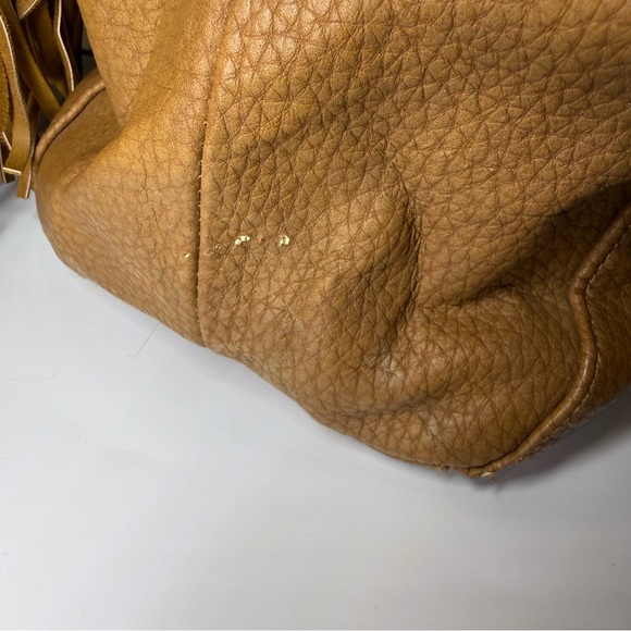 Steve Madden Large Tan Shoulder Bag with Tassel - Picture 4 of 10